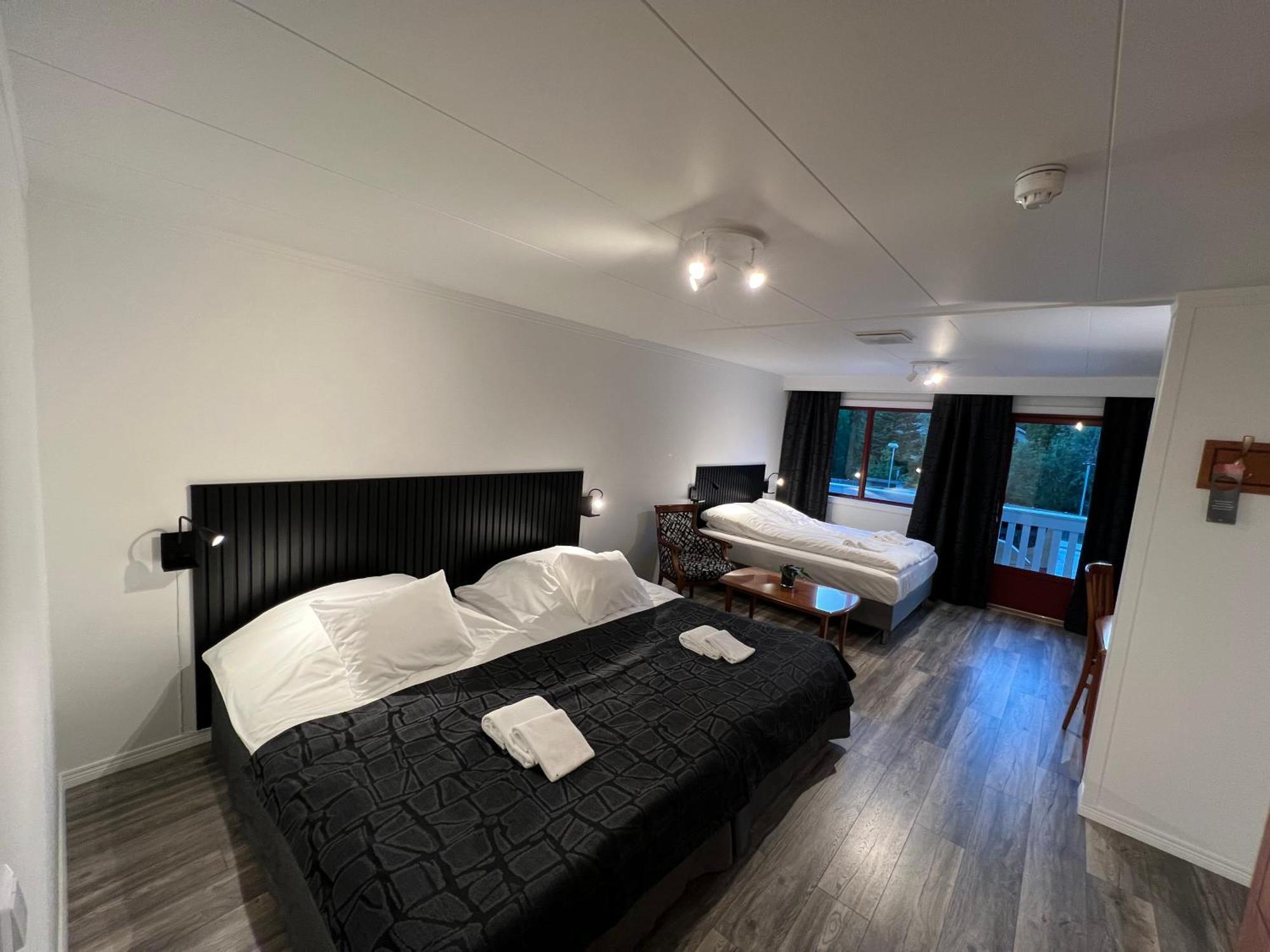 Vesterland Feriepark Hytter, Hotell Og Leikeland Sogndal Luaran gambar